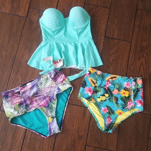 Xhilaration Other - Swim bundle size small